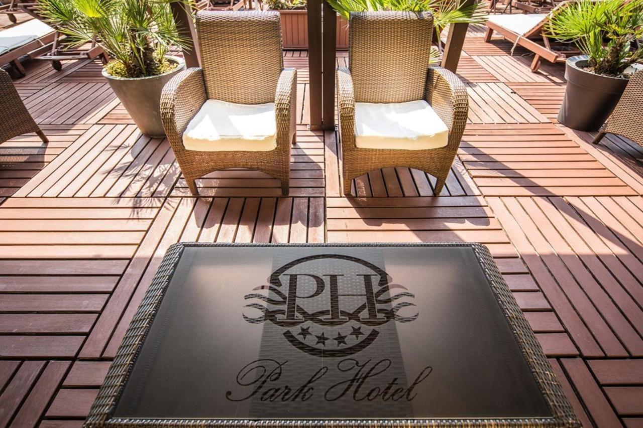 Park Hotel لينانو سابيادورو المظهر الخارجي الصورة