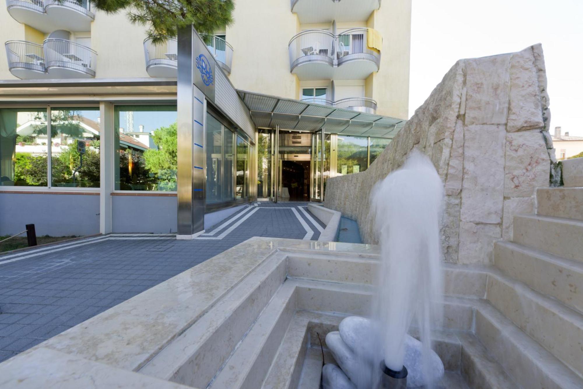 Park Hotel لينانو سابيادورو المظهر الخارجي الصورة