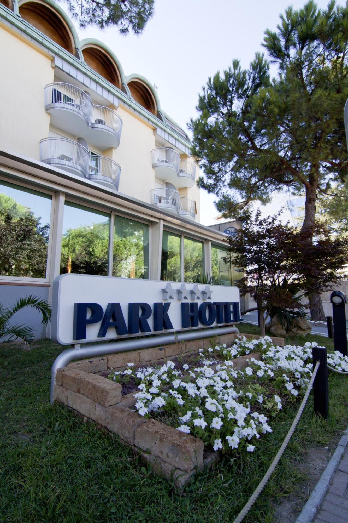 Park Hotel لينانو سابيادورو المظهر الخارجي الصورة