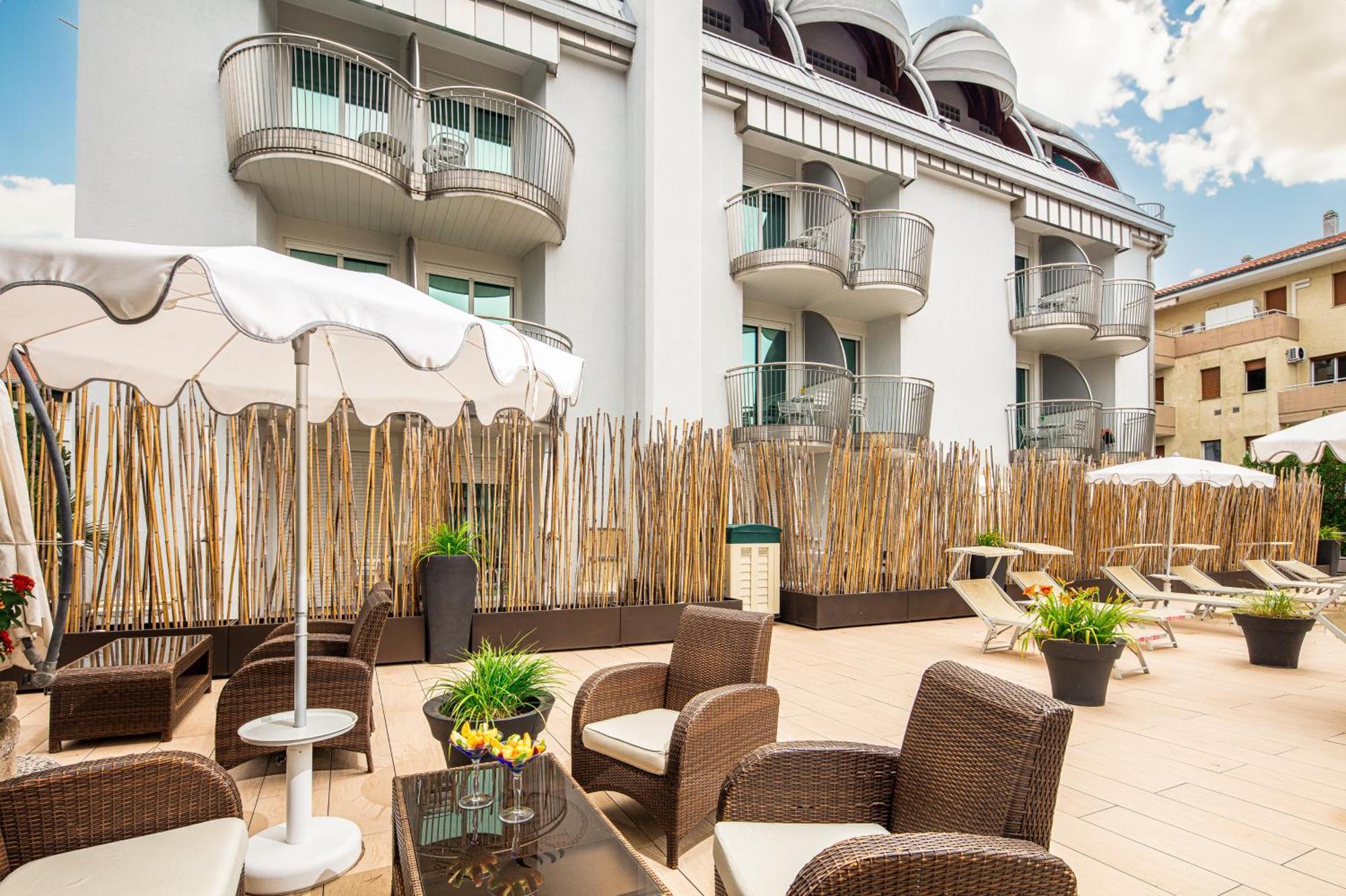 Park Hotel لينانو سابيادورو المظهر الخارجي الصورة