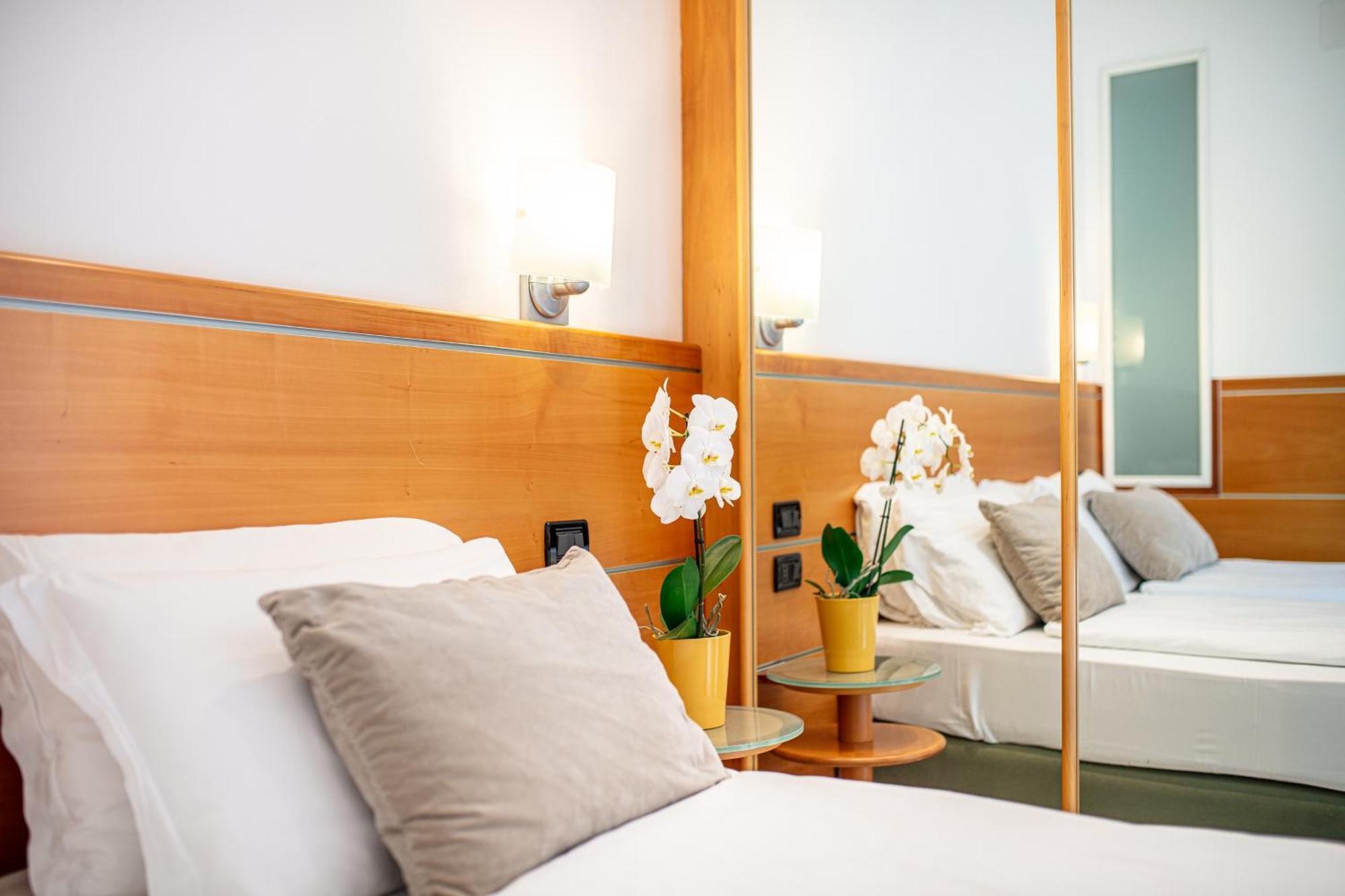 Park Hotel لينانو سابيادورو المظهر الخارجي الصورة