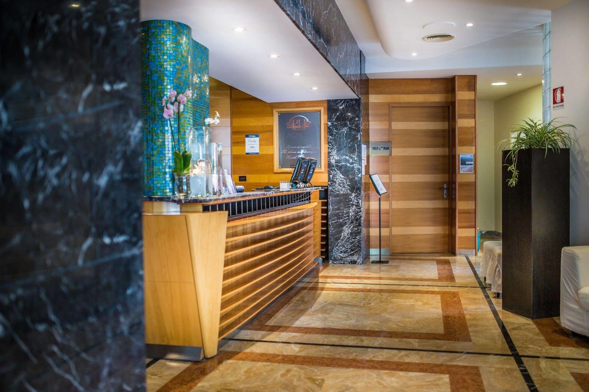 Park Hotel لينانو سابيادورو المظهر الخارجي الصورة